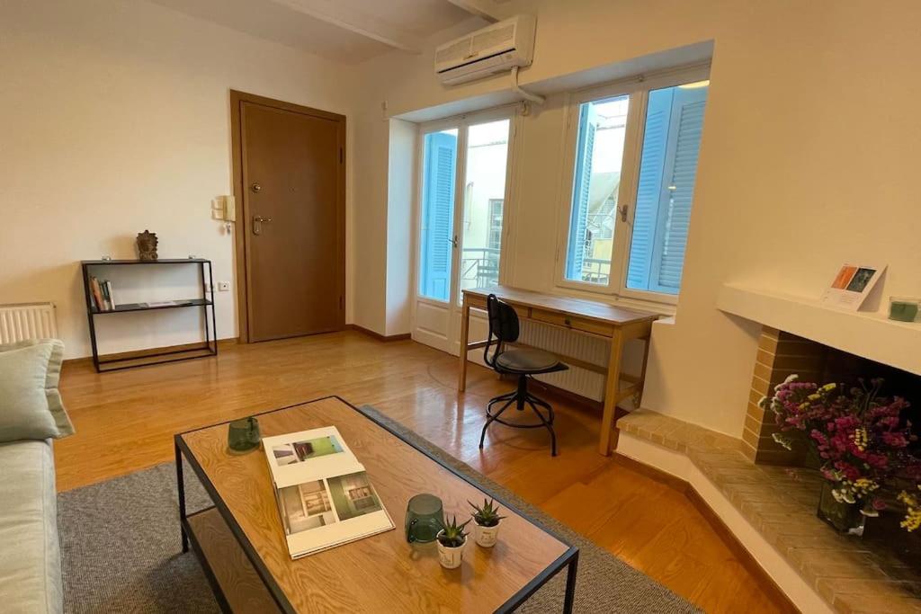 Cute Apartment At The Foot Of Lycabettus Hill アテネ エクステリア 写真
